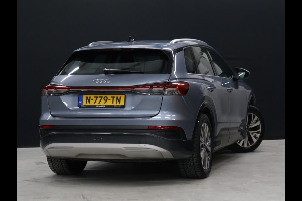 Audi Q4 e-tron 40 Advanced edition 77 kWh [ADAPTIVE CRUISE, CAMERA, SONOS AUDIO INSTALLATIE, TREKHAAK, APPLE CARPLAY, SFEERVERLICHTING, STOELVERWARMING, ELEK.. ACHTERKLEP, NAVIGATIE, NIEUWSTAAT]