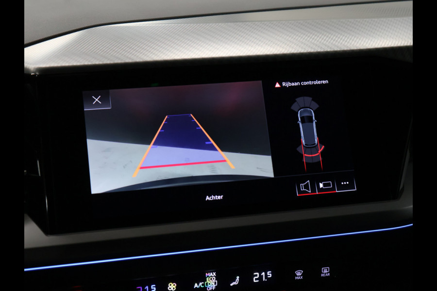 Audi Q4 e-tron 40 Advanced edition 77 kWh [ADAPTIVE CRUISE, CAMERA, SONOS AUDIO INSTALLATIE, TREKHAAK, APPLE CARPLAY, SFEERVERLICHTING, STOELVERWARMING, ELEK.. ACHTERKLEP, NAVIGATIE, NIEUWSTAAT]