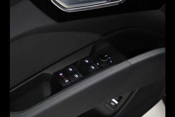 Audi Q4 e-tron 40 Advanced edition 77 kWh [ADAPTIVE CRUISE, CAMERA, SONOS AUDIO INSTALLATIE, TREKHAAK, APPLE CARPLAY, SFEERVERLICHTING, STOELVERWARMING, ELEK.. ACHTERKLEP, NAVIGATIE, NIEUWSTAAT]