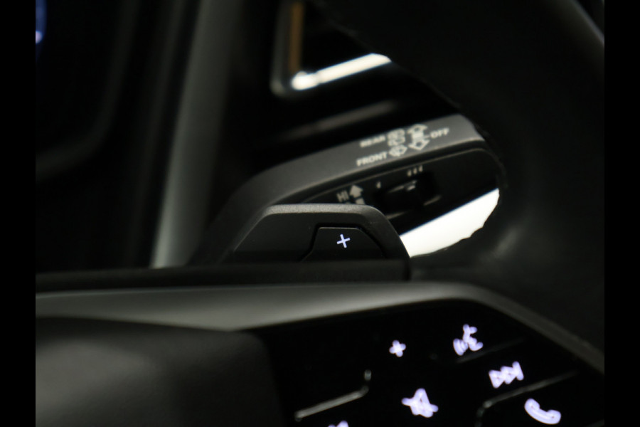 Audi Q4 e-tron 40 Advanced edition 77 kWh [ADAPTIVE CRUISE, CAMERA, SONOS AUDIO INSTALLATIE, TREKHAAK, APPLE CARPLAY, SFEERVERLICHTING, STOELVERWARMING, ELEK.. ACHTERKLEP, NAVIGATIE, NIEUWSTAAT]