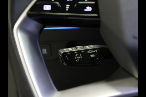 Audi Q4 e-tron 40 Advanced edition 77 kWh [ADAPTIVE CRUISE, CAMERA, SONOS AUDIO INSTALLATIE, TREKHAAK, APPLE CARPLAY, SFEERVERLICHTING, STOELVERWARMING, ELEK.. ACHTERKLEP, NAVIGATIE, NIEUWSTAAT]