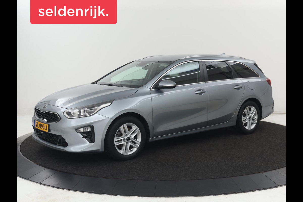 Kia Ceed 1.0 T-GDi DynamicPlusLine | Stoelverwarming | Carplay | Camera | Navigatie | Stuurverwarming | Half leder | Cruise control | Keyless | DAB | Parkeerhulp | Climate control | Bluetooth