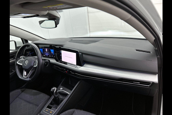 Volkswagen Golf Variant 1.0 TSI Life CARPLAY | AD-CRUISE | VIRTUAL | SFEERVERLICHTING