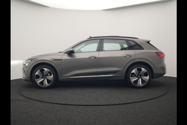 Audi Q8 e-tron 55 Quattro Advanced Edition 106 kWh 408pk Dealer O.H. | Luchtvering | Panodak | Adaptive Cruise | Head Up | Bang & Olufsen | Matrix LED | 360 Camera | Lederen Sportstoelen & Stuur Verwarmd | Sfeerverlichting | Apple Carplay | Blis |