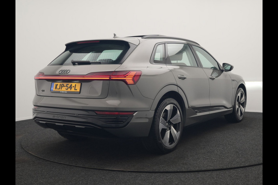 Audi Q8 e-tron 55 Quattro Advanced Edition 106 kWh 408pk Dealer O.H. | Luchtvering | Panodak | Adaptive Cruise | Head Up | Bang & Olufsen | Matrix LED | 360 Camera | Lederen Sportstoelen & Stuur Verwarmd | Sfeerverlichting | Apple Carplay | Blis |