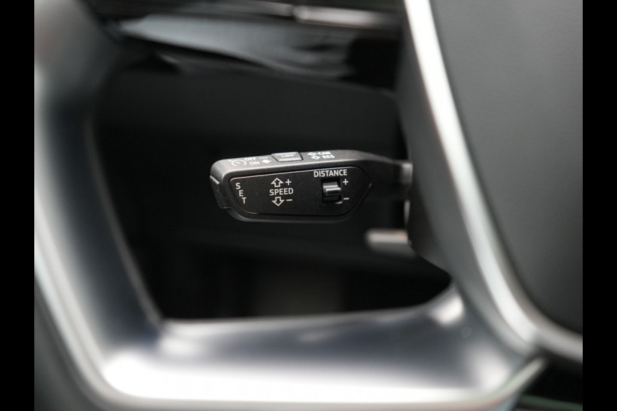 Audi Q8 e-tron 55 Quattro Advanced Edition 106 kWh 408pk Dealer O.H. | Luchtvering | Panodak | Adaptive Cruise | Head Up | Bang & Olufsen | Matrix LED | 360 Camera | Lederen Sportstoelen & Stuur Verwarmd | Sfeerverlichting | Apple Carplay | Blis |