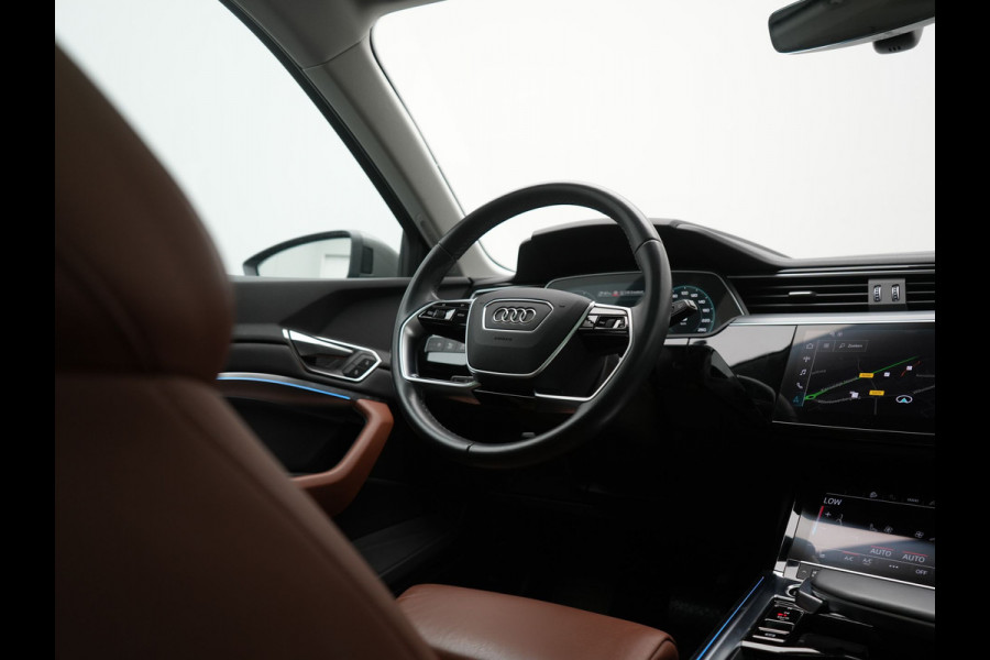 Audi Q8 e-tron 55 Quattro Advanced Edition 106 kWh 408pk Dealer O.H. | Luchtvering | Panodak | Adaptive Cruise | Head Up | Bang & Olufsen | Matrix LED | 360 Camera | Lederen Sportstoelen & Stuur Verwarmd | Sfeerverlichting | Apple Carplay | Blis |