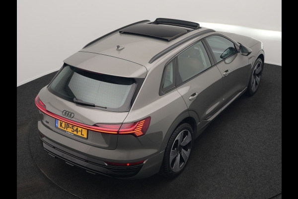 Audi Q8 e-tron 55 Quattro Advanced Edition 106 kWh 408pk Dealer O.H. | Luchtvering | Panodak | Adaptive Cruise | Head Up | Bang & Olufsen | Matrix LED | 360 Camera | Lederen Sportstoelen & Stuur Verwarmd | Sfeerverlichting | Apple Carplay | Blis |