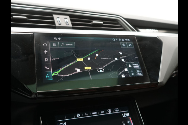 Audi Q8 e-tron 55 Quattro Advanced Edition 106 kWh 408pk Dealer O.H. | Luchtvering | Panodak | Adaptive Cruise | Head Up | Bang & Olufsen | Matrix LED | 360 Camera | Lederen Sportstoelen & Stuur Verwarmd | Sfeerverlichting | Apple Carplay | Blis |