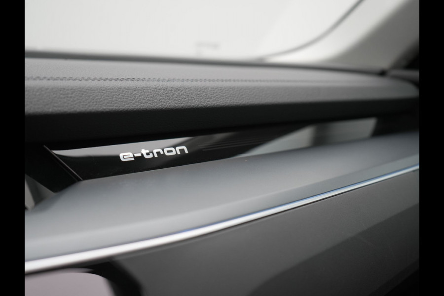 Audi Q8 e-tron 55 Quattro Advanced Edition 106 kWh 408pk Dealer O.H. | Luchtvering | Panodak | Adaptive Cruise | Head Up | Bang & Olufsen | Matrix LED | 360 Camera | Lederen Sportstoelen & Stuur Verwarmd | Sfeerverlichting | Apple Carplay | Blis |