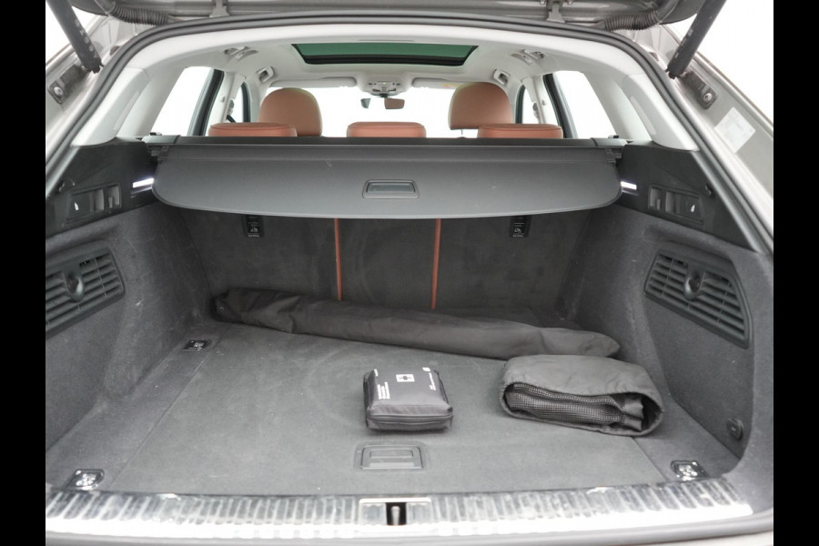 Audi Q8 e-tron 55 Quattro Advanced Edition 106 kWh 408pk Dealer O.H. | Luchtvering | Panodak | Adaptive Cruise | Head Up | Bang & Olufsen | Matrix LED | 360 Camera | Lederen Sportstoelen & Stuur Verwarmd | Sfeerverlichting | Apple Carplay | Blis |