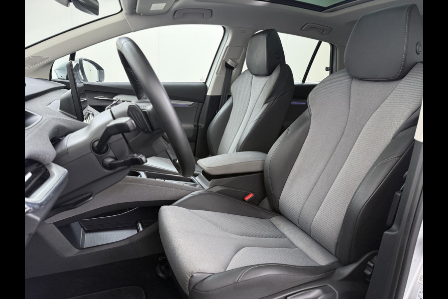 Škoda ENYAQ iV 60 SOH 90% Warmtepomp Trekhaak Panoramadak Adap.Cruise Navi Ecc 360°Camera Apple Carplay Android Auto Stuurverwarming Privacy Glas Lmv 19" Led matrix Keyless advanced Rijstrooksensor Origineel Nederlandse Auto
