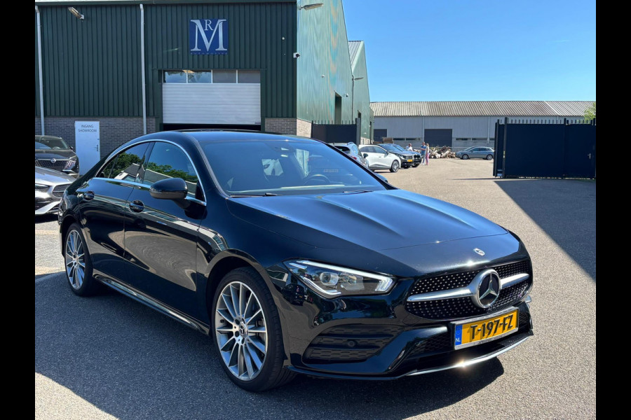 Mercedes-Benz CLA-Klasse 250 e AMG PHEV | SFEERVERLICHTING | WIDESCREEN | AFN. TREKHAAK | STOELVERWARMING | 19 INCH | RIJKLAAR MET 12 MND BOVAG GARANTIE