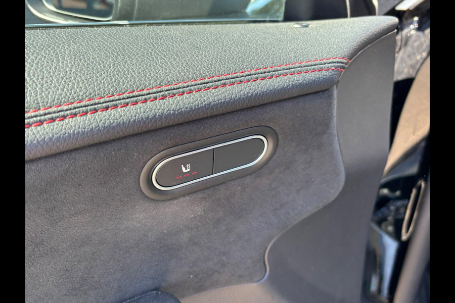 Mercedes-Benz CLA-Klasse 250 e AMG PHEV | SFEERVERLICHTING | WIDESCREEN | AFN. TREKHAAK | STOELVERWARMING | 19 INCH | RIJKLAAR MET 12 MND BOVAG GARANTIE
