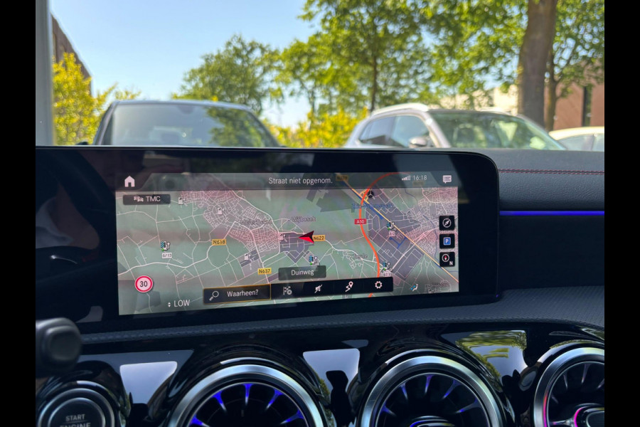 Mercedes-Benz CLA-Klasse 250 e AMG PHEV | SFEERVERLICHTING | WIDESCREEN | AFN. TREKHAAK | STOELVERWARMING | 19 INCH | RIJKLAAR MET 12 MND BOVAG GARANTIE