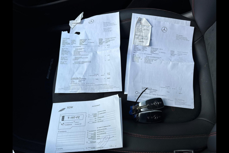 Mercedes-Benz CLA-Klasse 250 e AMG PHEV | SFEERVERLICHTING | WIDESCREEN | AFN. TREKHAAK | STOELVERWARMING | 19 INCH | RIJKLAAR MET 12 MND BOVAG GARANTIE