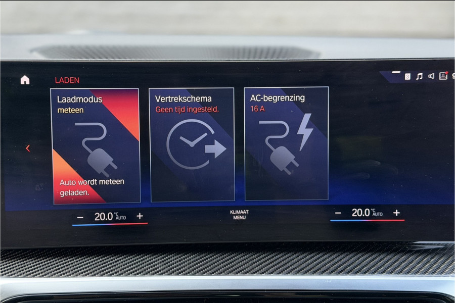 BMW 3 Serie Touring 330e M-Sport Pro | Widescreen | Memory | Camera | Laserlight | Adaptive Cruise