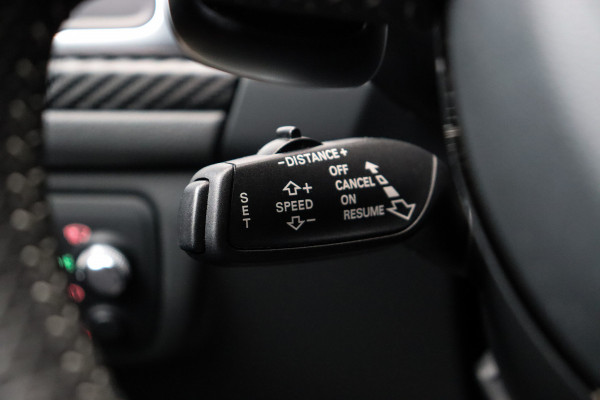 Audi RS6 Performance 4.0 V8 Quattro 605pk **Keramisch/HUD/Pano.dak/ACC/BOSE**