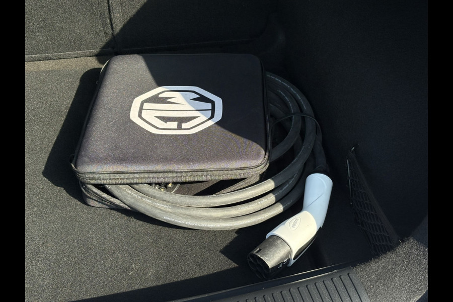 MG Mg4 electric Standard 51 kWh | Apple Carplay/Android Auto, ACC, Climate, PDC, Lichtsensor |