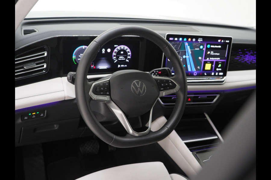 Volkswagen Tiguan 1.5 eHybrid Sport | 5 Jaar Garantie | Leder/Alcantara | Trekhaak | Massage | 360 | Sfeerlicht | Keyless | Adaptive Cruise