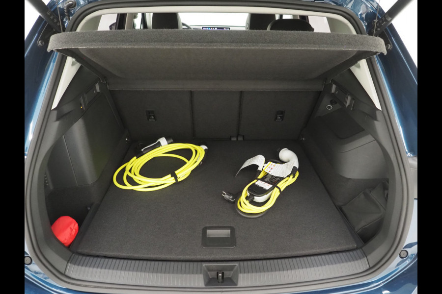 Volkswagen Tiguan 1.5 eHybrid Sport | 5 Jaar Garantie | Leder/Alcantara | Trekhaak | Massage | 360 | Sfeerlicht | Keyless | Adaptive Cruise