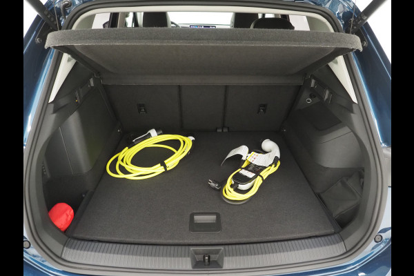 Volkswagen Tiguan 1.5 eHybrid Sport | 5 Jaar Garantie | Leder/Alcantara | Trekhaak | Massage | 360 | Sfeerlicht | Keyless | Adaptive Cruise