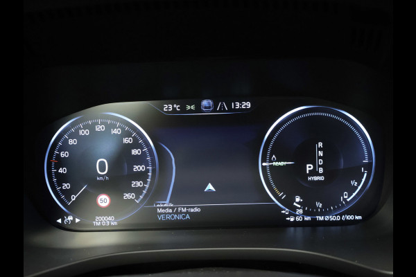 Volvo XC60 2.0 T8 Twin Engine AWD Inscription Sport (PANORAMADAK,NAVI,CAMERA,STOELVERWARMING,LED,GETINT,SPORTSTOELEN,LM VELGEN)
