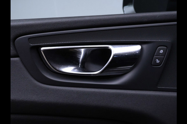 Volvo XC60 2.0 T8 Twin Engine AWD Inscription Sport (PANORAMADAK,NAVI,CAMERA,STOELVERWARMING,LED,GETINT,SPORTSTOELEN,LM VELGEN)