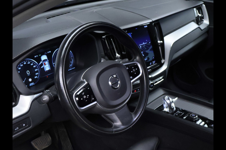 Volvo XC60 2.0 T8 Twin Engine AWD Inscription Sport (PANORAMADAK,NAVI,CAMERA,STOELVERWARMING,LED,GETINT,SPORTSTOELEN,LM VELGEN)