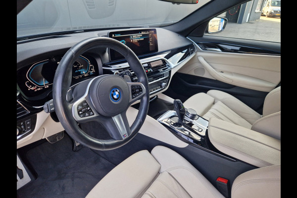 BMW 5 Serie Touring 530e SOH 87% BMW garantie t/m 2028!