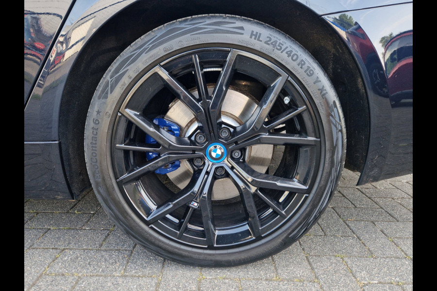 BMW 5 Serie Touring 530e SOH 87% BMW garantie t/m 2028!