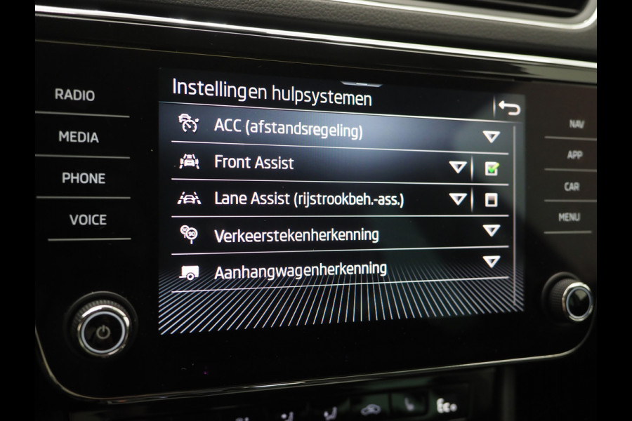 Škoda Superb Combi 1.4 TSI iV 218PK | Leder | Trekhaak | Memory | Virtual | Camera | Adaptive Cruise | Carplay