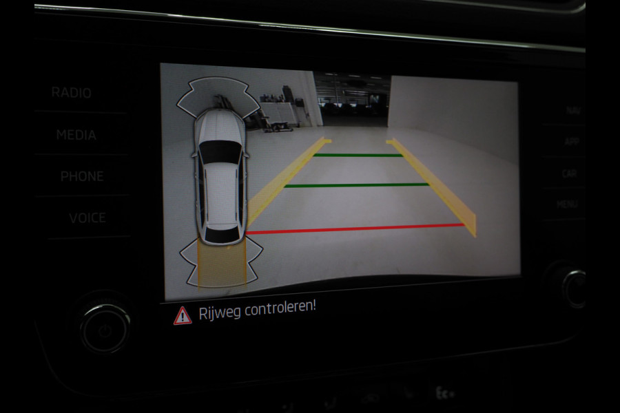 Škoda Superb Combi 1.4 TSI iV 218PK | Leder | Trekhaak | Memory | Virtual | Camera | Adaptive Cruise | Carplay