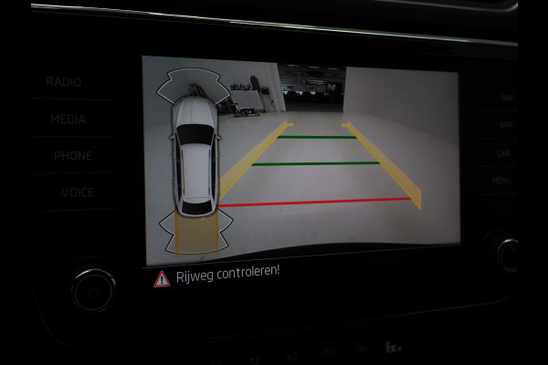 Škoda Superb Combi 1.4 TSI iV 218PK | Leder | Trekhaak | Memory | Virtual | Camera | Adaptive Cruise | Carplay