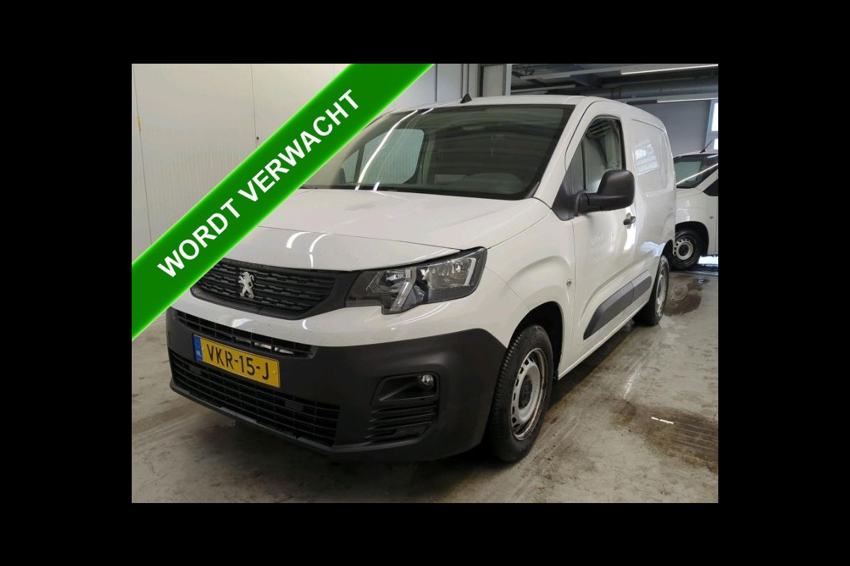 Peugeot Partner 1.2 Benzine 111PK Euro6 Premium / Airco / Navigatie / Cruise-ctr. / Schuifdeur + Raam / Radio multimedia