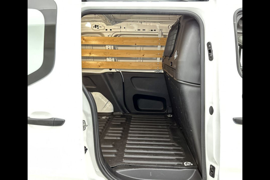 Peugeot Partner 1.2 Benzine 111PK Euro6 Premium / Airco / Navigatie / Cruise-ctr. / Schuifdeur + Raam / Radio multimedia