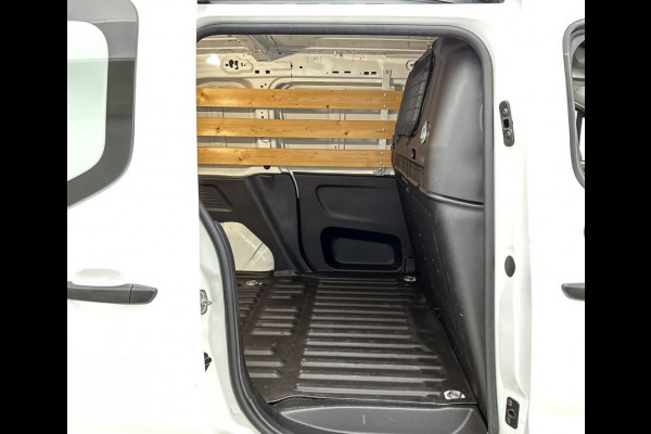 Peugeot Partner 1.2 Benzine 111PK Euro6 Premium / Airco / Navigatie / Cruise-ctr. / Schuifdeur + Raam / Radio multimedia