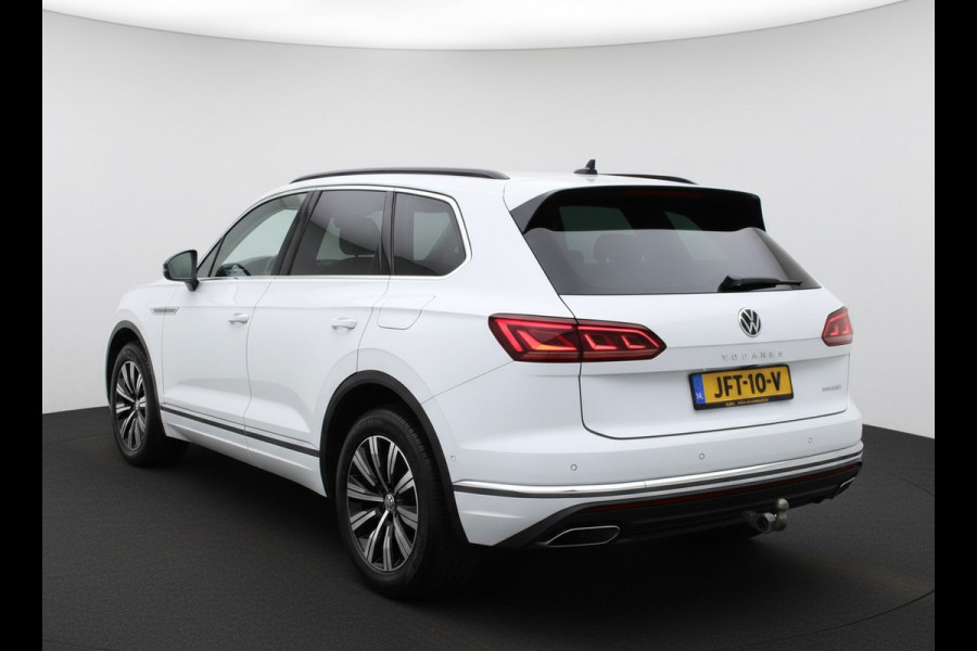 Volkswagen Touareg 3.0 TSi eHybrid ATMOSPHERE 4MOTION TREKHAAK/HEAD-UP/PANORAMADAK 1E EIG
