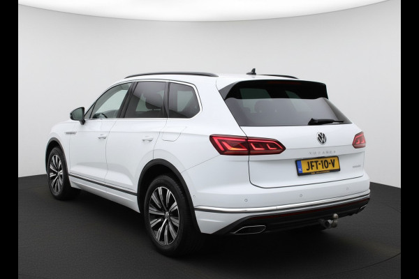 Volkswagen Touareg 3.0 TSi eHybrid ATMOSPHERE 4MOTION TREKHAAK/HEAD-UP/PANORAMADAK 1E EIG
