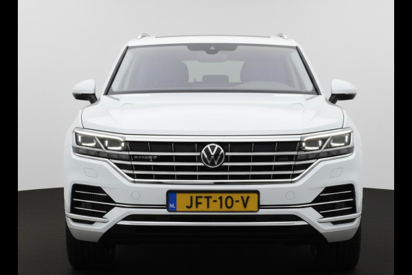 Volkswagen Touareg 3.0 TSi eHybrid ATMOSPHERE 4MOTION TREKHAAK/HEAD-UP/PANORAMADAK 1E EIG