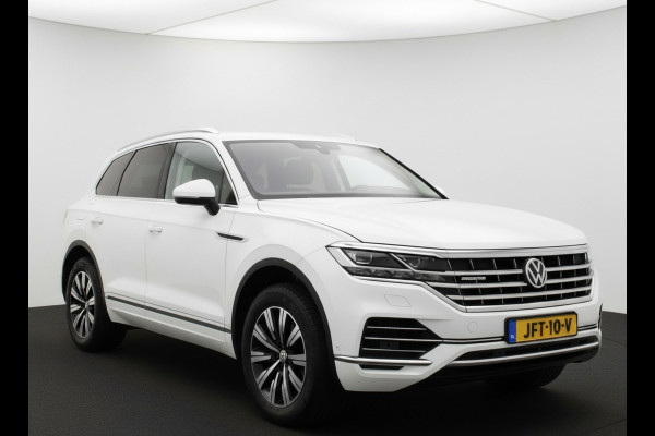 Volkswagen Touareg 3.0 TSi eHybrid ATMOSPHERE 4MOTION TREKHAAK/HEAD-UP/PANORAMADAK 1E EIG