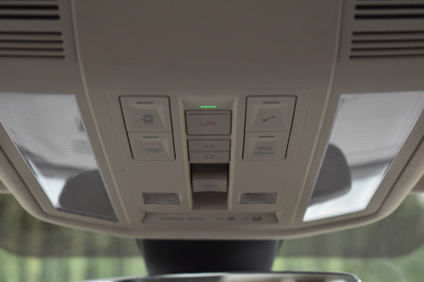 Volkswagen Touareg 3.0 TSi eHybrid ATMOSPHERE 4MOTION TREKHAAK/HEAD-UP/PANORAMADAK 1E EIG
