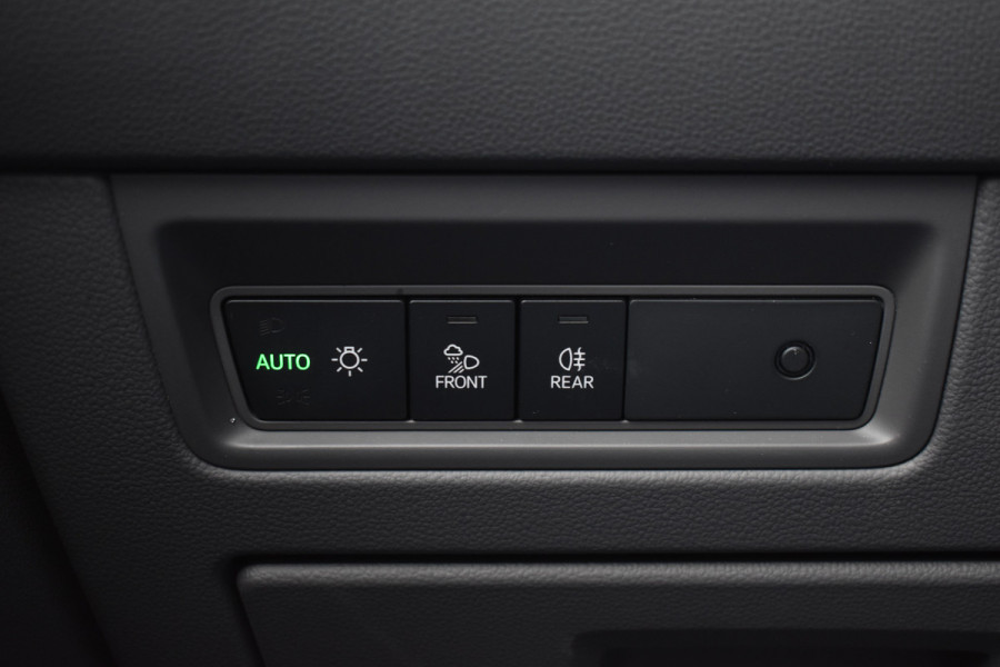 Volkswagen Touareg 3.0 TSi eHybrid ATMOSPHERE 4MOTION TREKHAAK/HEAD-UP/PANORAMADAK 1E EIG