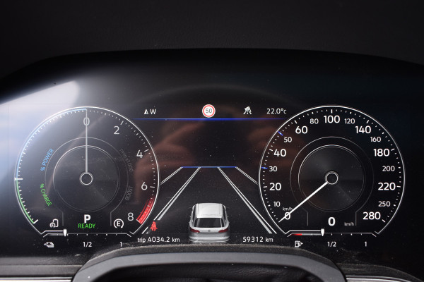 Volkswagen Touareg 3.0 TSi eHybrid ATMOSPHERE 4MOTION TREKHAAK/HEAD-UP/PANORAMADAK 1E EIG