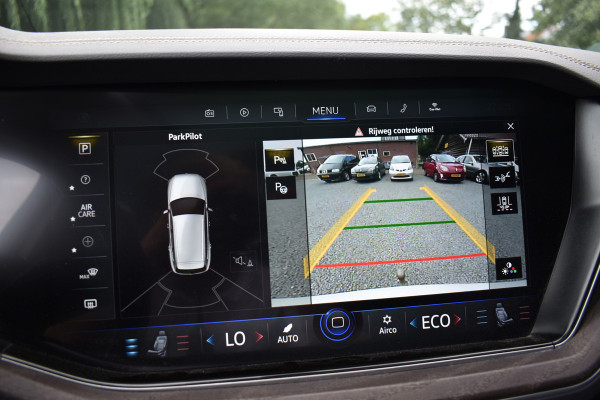 Volkswagen Touareg 3.0 TSi eHybrid ATMOSPHERE 4MOTION TREKHAAK/HEAD-UP/PANORAMADAK 1E EIG