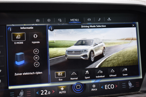 Volkswagen Touareg 3.0 TSi eHybrid ATMOSPHERE 4MOTION TREKHAAK/HEAD-UP/PANORAMADAK 1E EIG