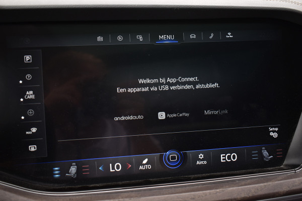 Volkswagen Touareg 3.0 TSi eHybrid ATMOSPHERE 4MOTION TREKHAAK/HEAD-UP/PANORAMADAK 1E EIG