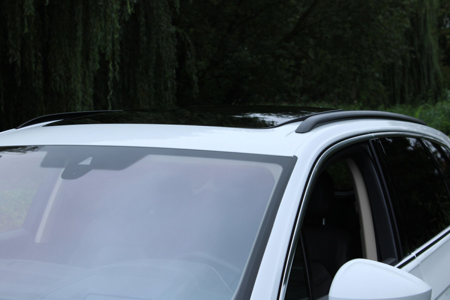 Volkswagen Touareg 3.0 TSi eHybrid ATMOSPHERE 4MOTION TREKHAAK/HEAD-UP/PANORAMADAK 1E EIG