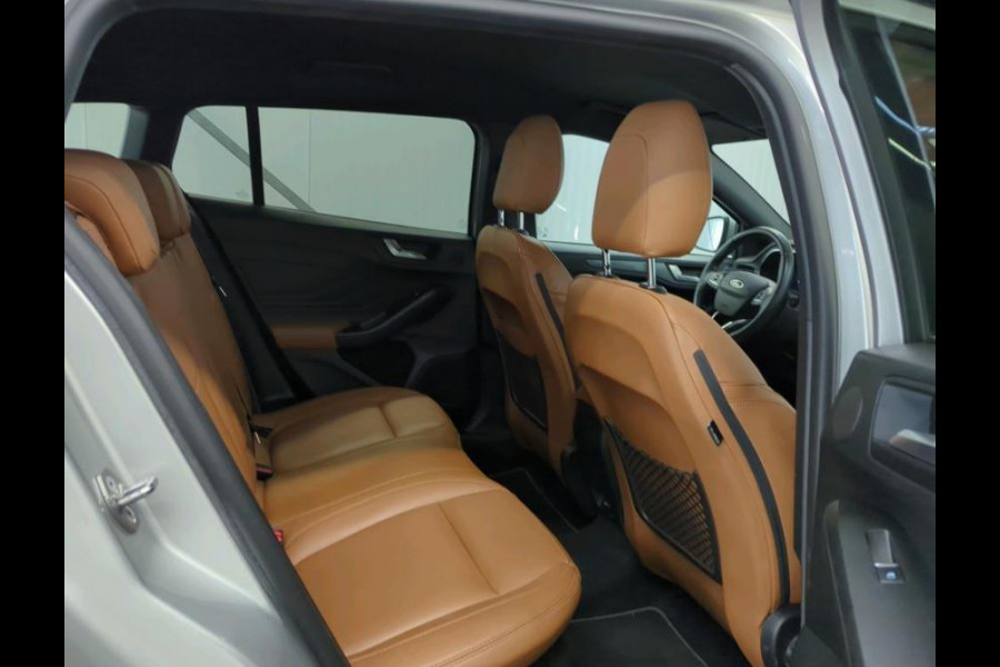 Ford FOCUS Wagon 1.5 Automaat 150PK Active X Business / Trekhaak / Leder / Standkachel / B&O Radio / Pdc+Camera /