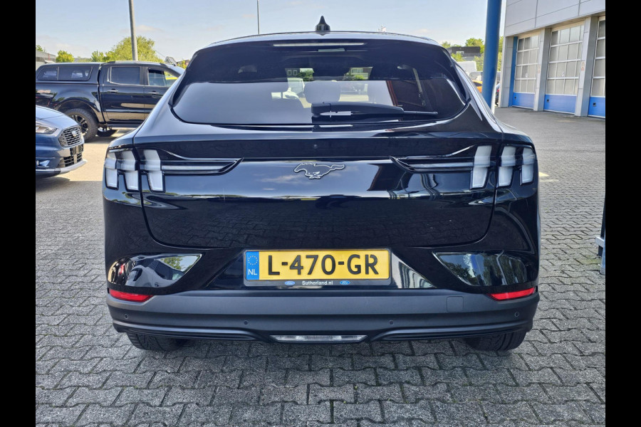 Ford Mustang Mach-E RWD 75 kWh Leder | Stoelverwarming | Adaptive cruise control | Dodehoekdetectie | Camera | Full led etc.